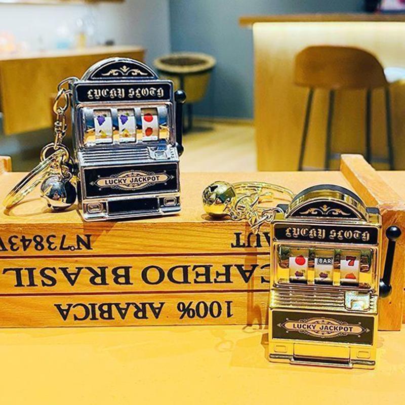 Креативная мини-игровой автомат Фрукты Игрушки для снятия стресса на кончиках пальцев Брелок Талисман Удачи Подвеска Джекпот Сумка Забавные Подарки Для Детей Взрослых