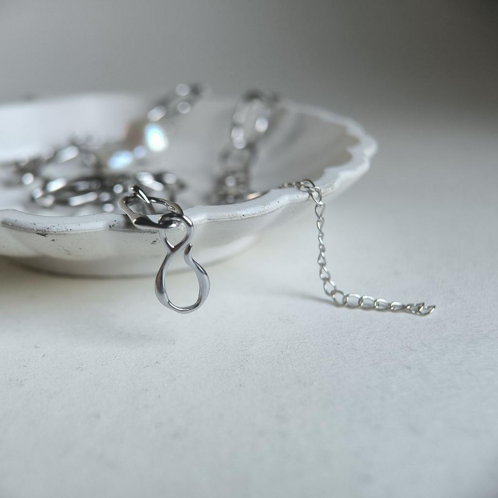 Серебряное колье с натуральным жемчугом барочным, вес изделия 23,4 гр (2185000)