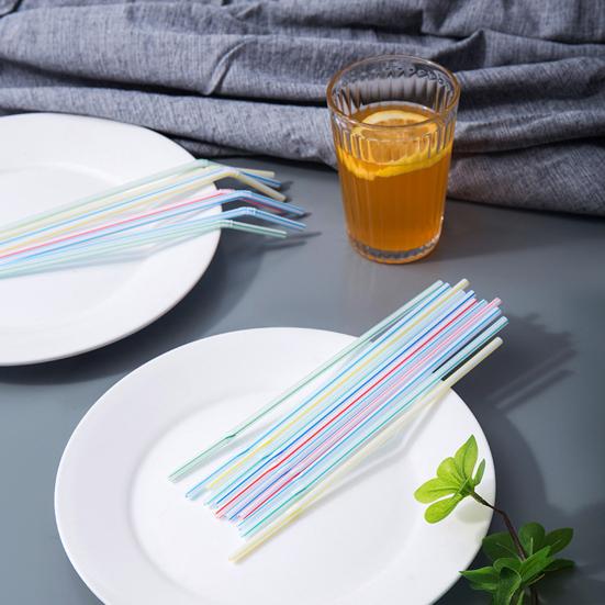 Одноразовые соломинки Разноцветные гнущиеся соломинки для питья Пищевой пластик Соломинки для горячих и холодных напитков Свадебные принадлежности для вечеринок