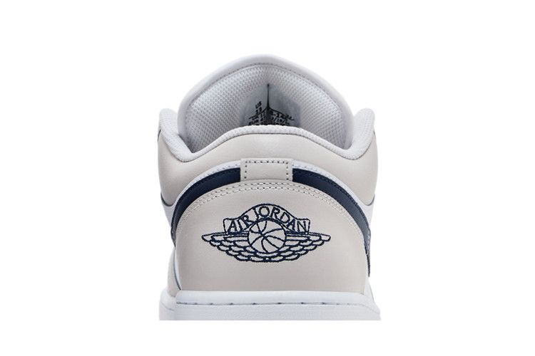 Jordan 1 Низкий Полуночный Темно-синий Нейтральный серый