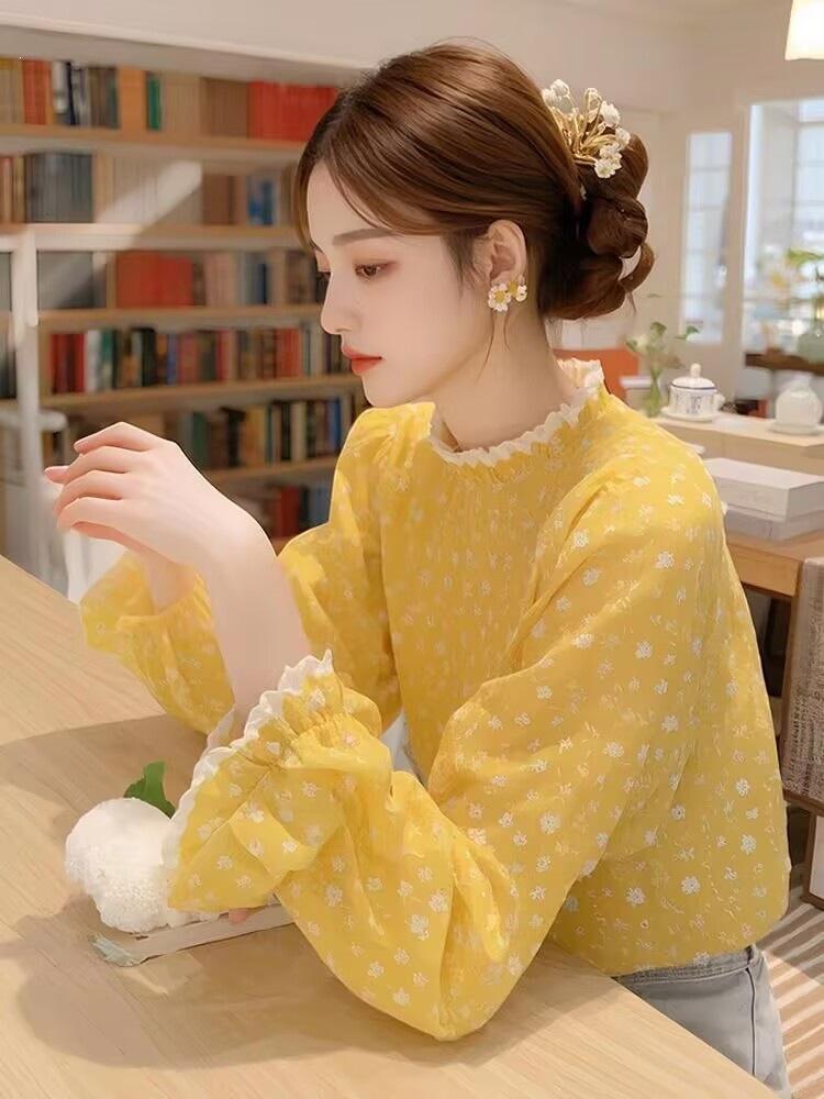 In stock 1116 spring and autumn new yellow floral shirt niche wear French temperament edge top