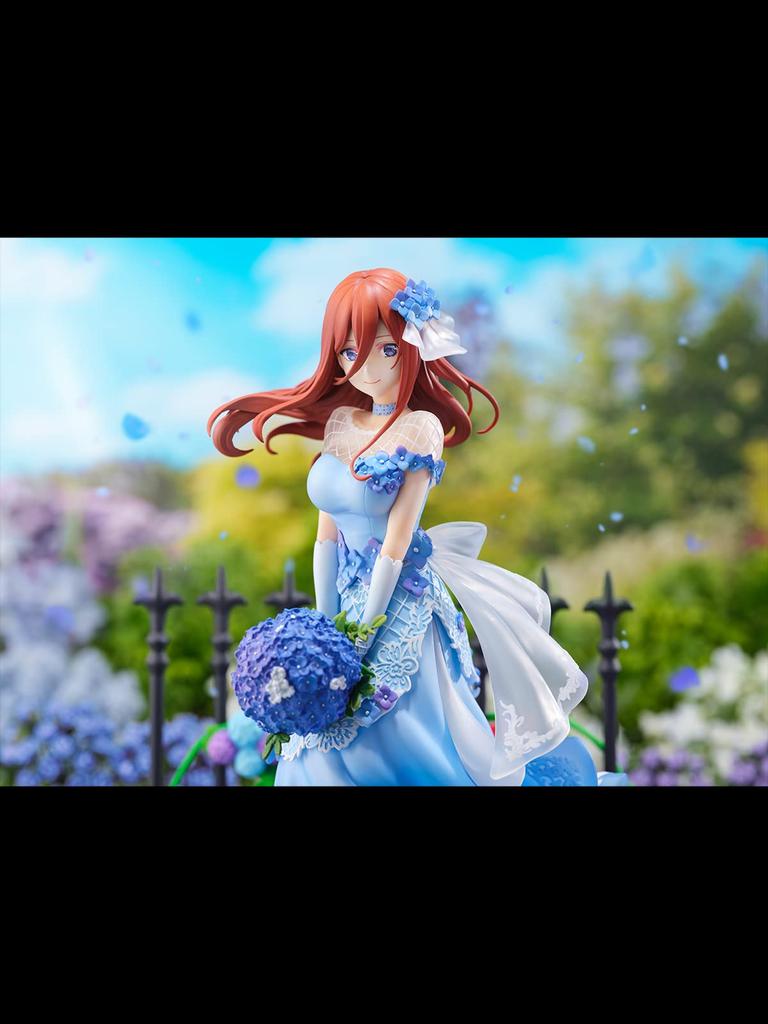 Фигурка SHIBUYA SCRAMBL FIGURE из фильма Quintessential Miku Nakano Dress в масштабе "Пятерняшки" - Цветочная версия - 1/7