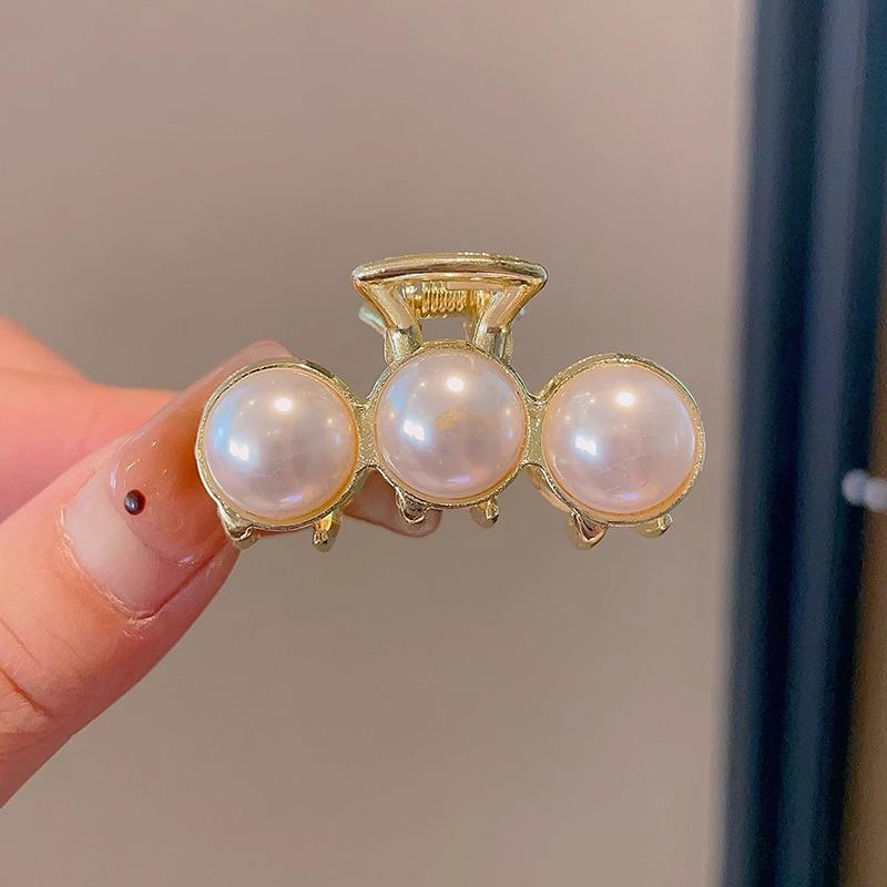 2025 Жемчужная заколка-краб для волос для женщин - Элегантный осенне-зимний аксессуар для волос для челки и боковых укладок