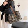 Новая Мода Универсальная Сумка Через Плечо с Леопардовым Принтом Женская Сумка Высокая Текстура Большая Вместимость Сумка-Тоут для Шоппинга