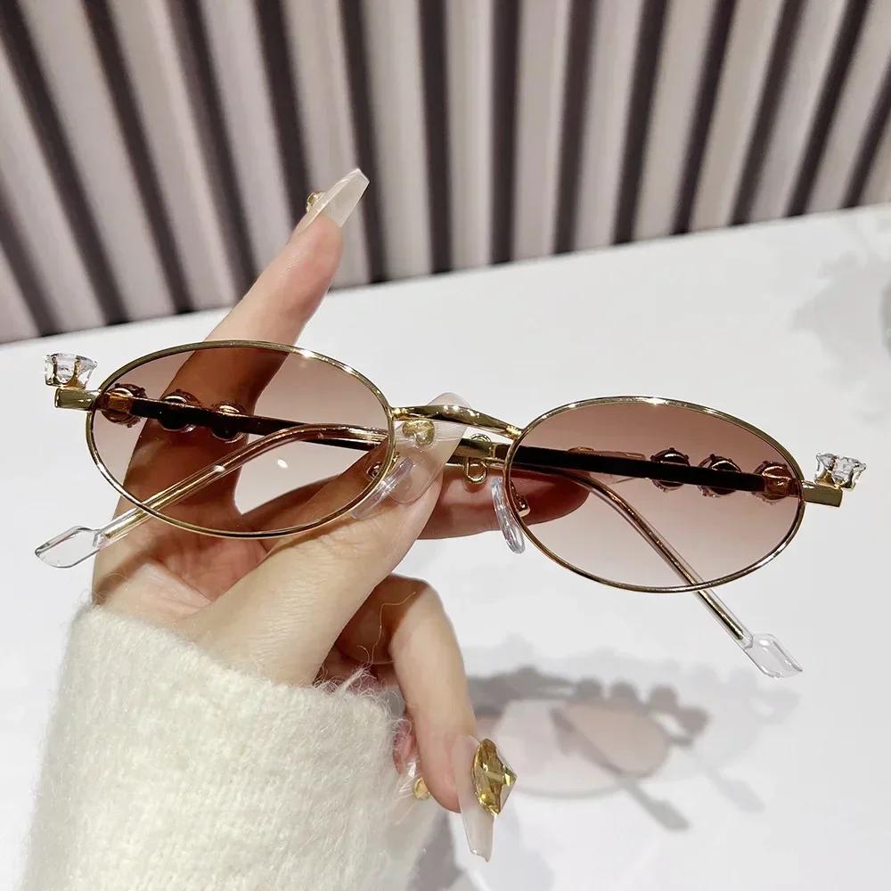 New Fashionable Metal Inlaid Diamond Elliptical Frame Women Sunglasses Retro Luxury UV400 Sunscreen Glasses