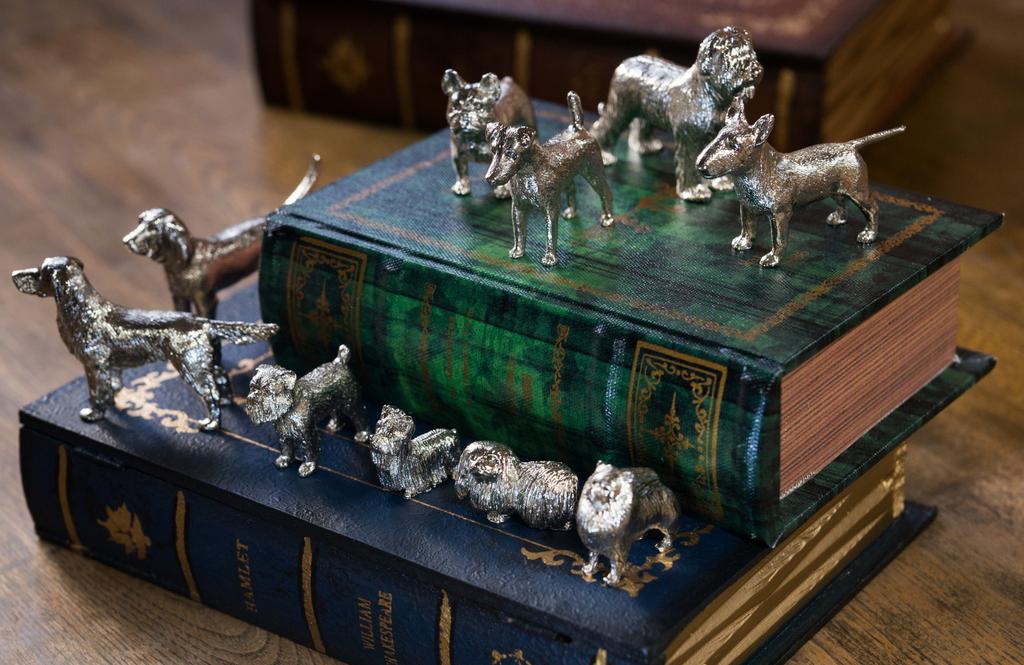 Dachshund (Smooth) Made In England Art Dog Figurine Collection