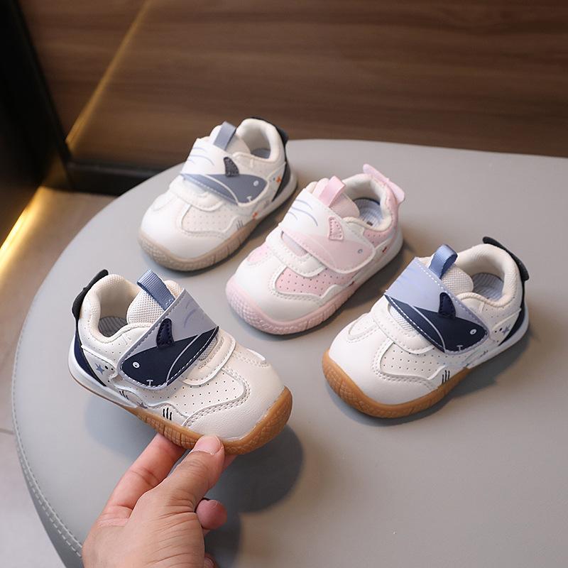Clearance Sale on Children's Sports Shoes1-4Toddler walking shoes for boys and girls, soft-soled children's shoes, functional shoes