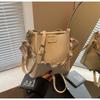 Popular Retro Niche Color Scheme Portable Bucket Bag Women's New Commuter Versatile Shoulder Messenger Bag