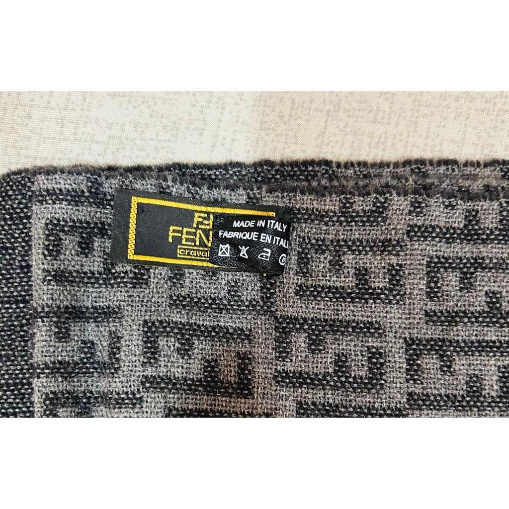 Б/у Винтажный Шарф-Палантин FENDI с Узором Zucca 00-х годов