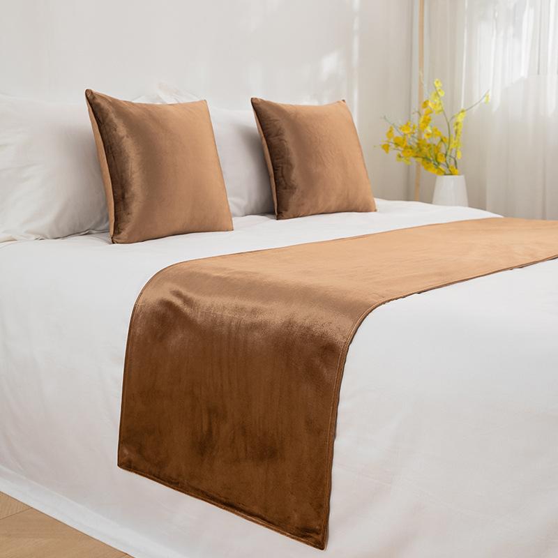 1pcs Blue Solid-colored Velvet Bed Flag Suitable for Hotel and Household Bedding Reversible for Use Bed Cover Lay Flat Without Wrinkles Dust-proof