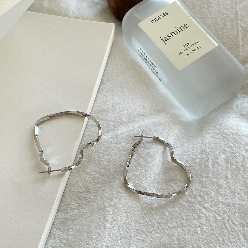 Простые серьги-иглочки в стиле ретро с закрученной серебряной любовью, женские нишевые, легкие, роскошные, темпераментные, уникальные, высококачественные серьги