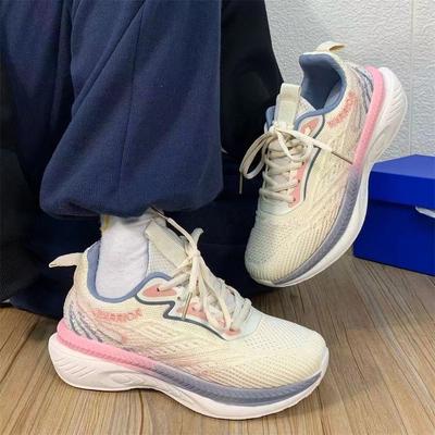 Женская обувь весна и осень новые летающие мягкие подошвы спортивные женские сетчатые дышащие легкие повседневные туфли универсальные кроссовки для женщин