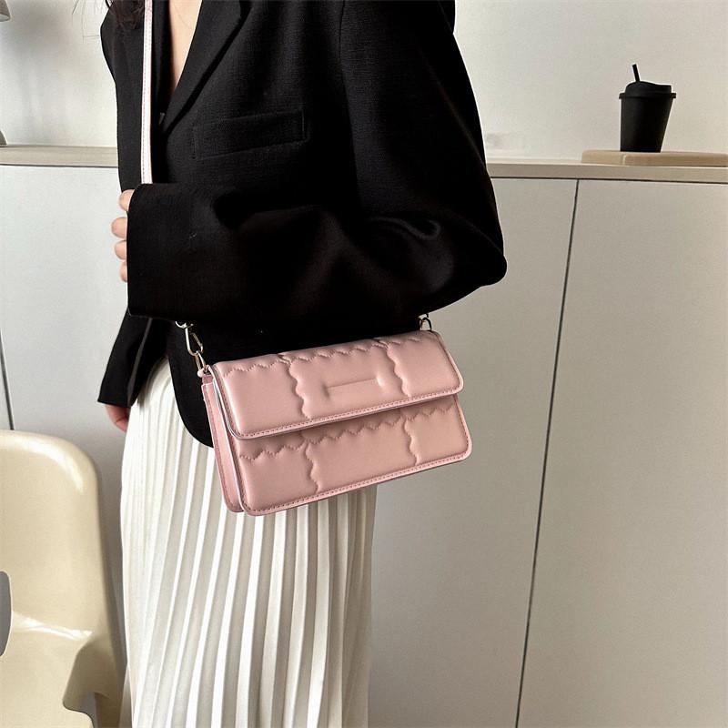 Fashionable Minimalist Shoulder Bag For Women 2023 Spring Trendy Small Crossbody Bag