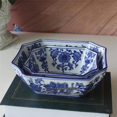 Сине-белая фарфоровая тарелка для фруктов и закусок Jingdezhen - Элегантная домашняя посуда и украшение для гостиной.