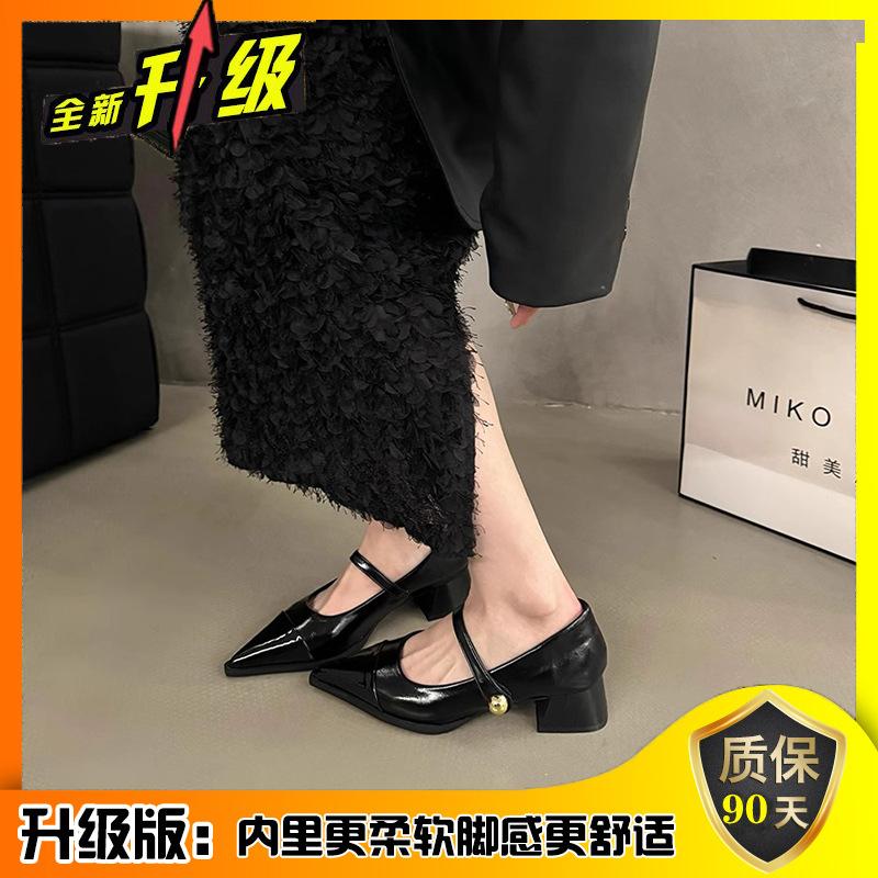 Остроносые маленькие кожаные туфли женские 2025 новая весна толстый каблук низкий каблук высокий каблук ретро французский темперамент Мэри Джейн туфли-лодочки