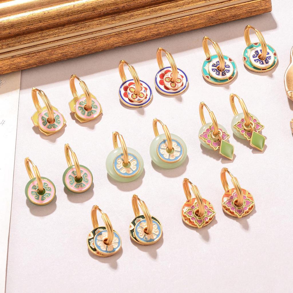 2024 Luxury Enamel Drip Oil Flower Ear Cuffs: Versatile Modern Chinese Style Women's Earrings