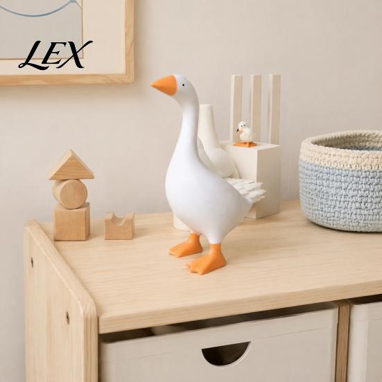 Small Metal Object Holder Magnetic Goose Key Holder, Resin Statue for Entryway Decor, Cute Animal Unique Birthday Gifts Desktop Ornament with