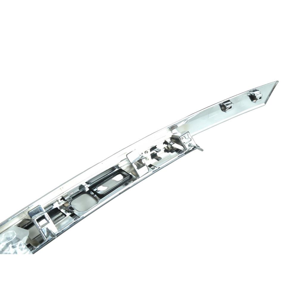 Jaguar XF (X250) Tailgate Rear Trim Strip