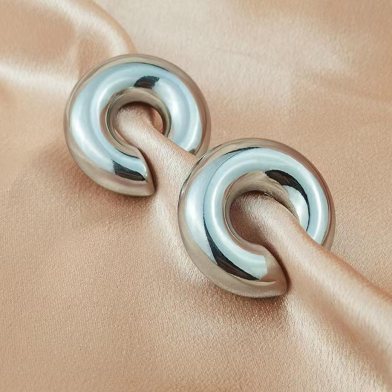 Преувеличенные широкие серьги-каффы в форме буквы С без проколов, золотые гладкие ювелирные изделия, подарок девушке на свадьбу