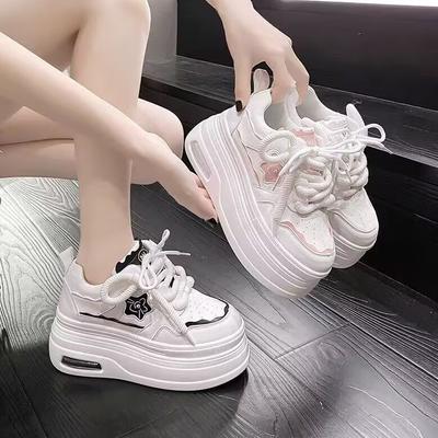 Студенческая платформа спортивная женская осенняя новая универсальная маленькая увеличивающая рост обувь на платформе-маффин