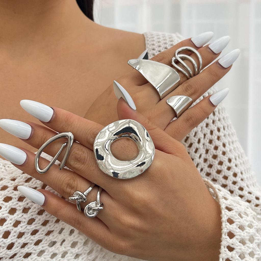 Fashion Irregular Circle Metal Ring Ins Personality Senior Sense Zinc Alloy Snake Hand Ring Ring Daily Commuting Glossy Light Luxury Women's Ring