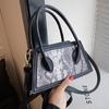 Snake Pattern Small Bag Women's Autumn and Winter 2025 New Korean Version Trendy Fashion Messenger Bag Women's Portable Small Square Bag
