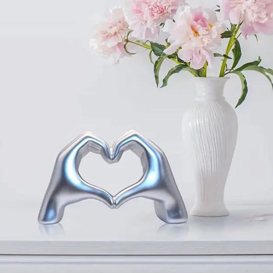 Love Heart Hand Figurine Heart-shaped Gesture Resin Statue Sculpture Home Office Wedding Party Desktop Decoration Ornament