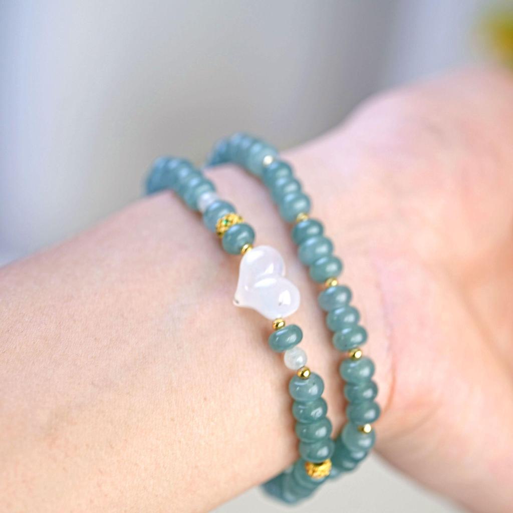 Elegant Blue Water Jade & White Crystal Women's Bracelet - Luxurious Beaded Jewelry Accessory