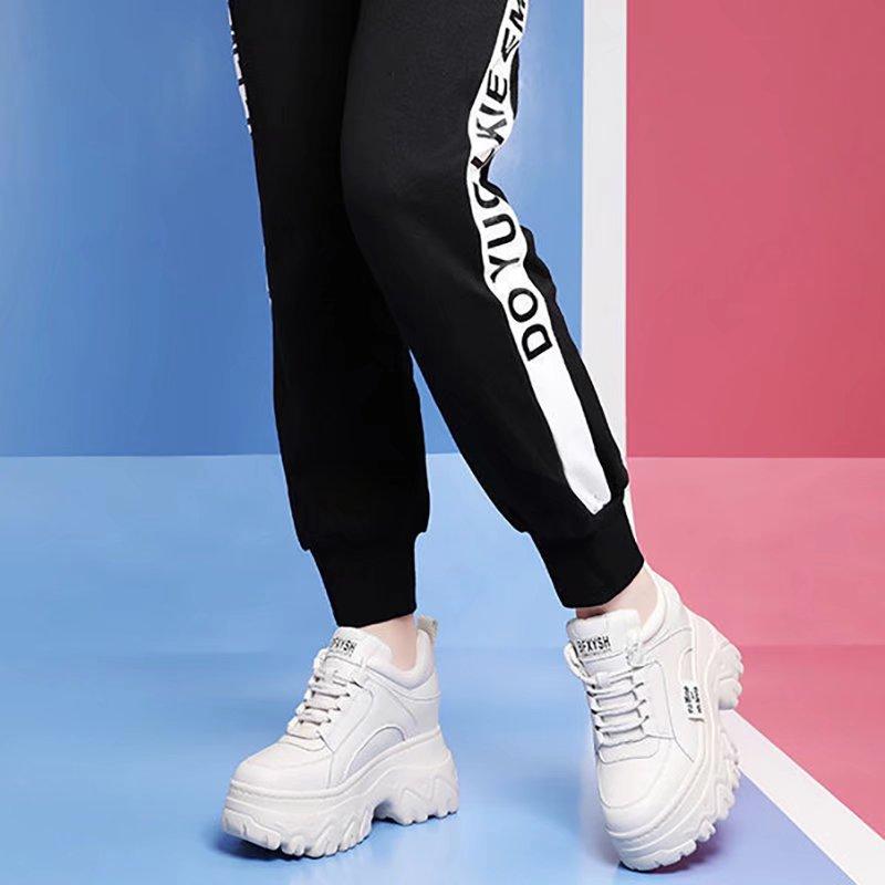 Женская обувь на высокой платформе 10 см, флисовая обувь для теплых зимних видов спорта, черные туфли для папы, низкие сапоги и кожаная обувь для женщин