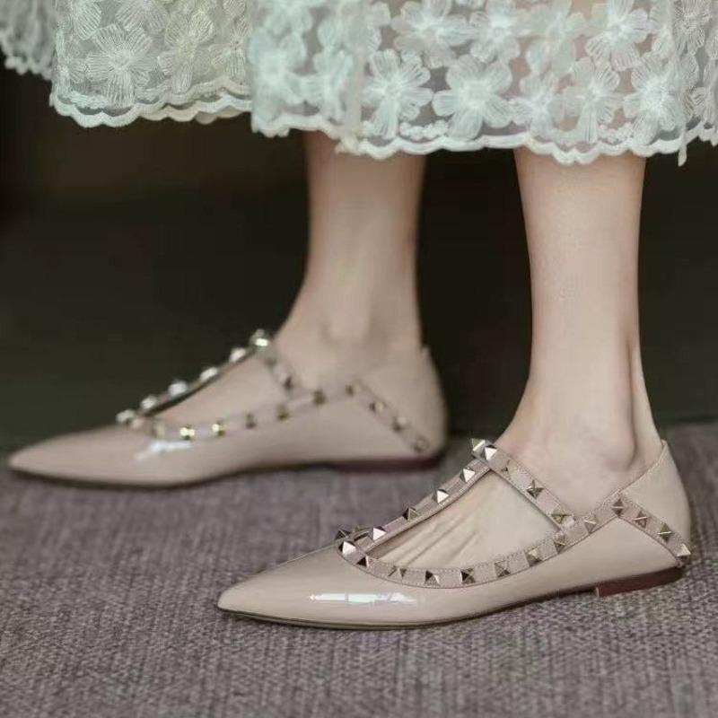 Fashion Inside Heightened Single Shoes Women's Pointed Toe Rivet 2025 New Patent Leather French Temperament Mary Jane Shoes
