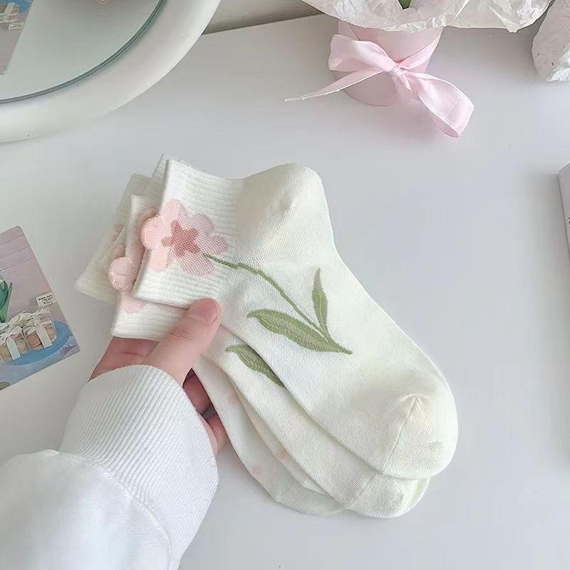 Lolita Socks for Women's Spring and Summer, Low-top Tulip White Short Socks, Sweet Student Cotton Socks