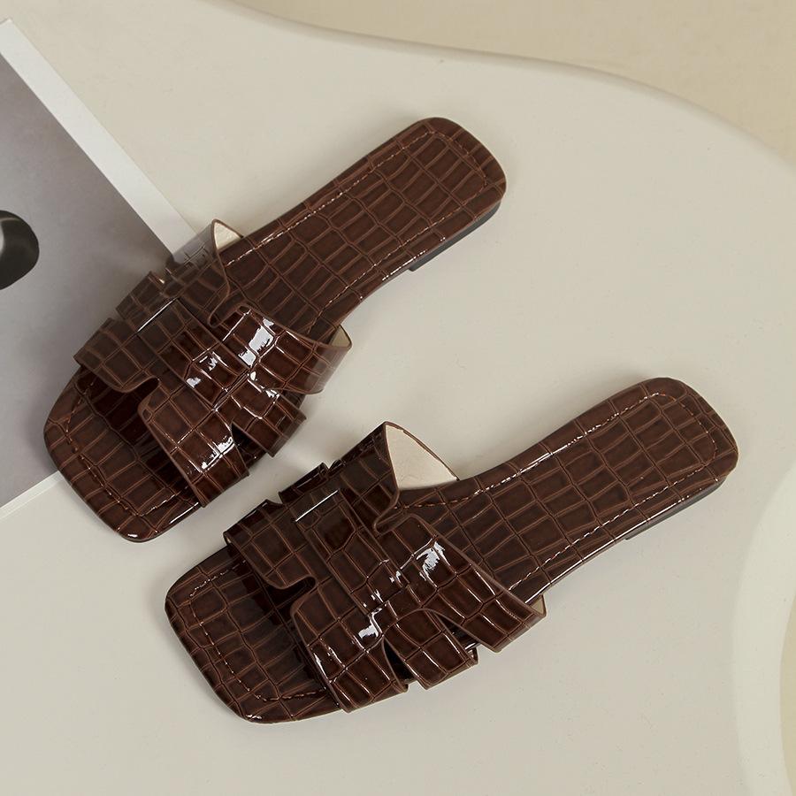 2025 Шлепанцы с квадратным носком и плоской подошвой Африка Внешняя торговля Дышащие домашние тапочки Женские повседневные сандалии Женские тапочки