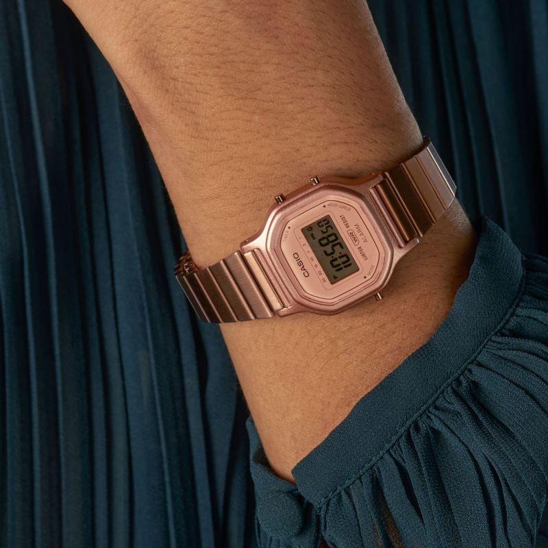 Casio Серия VINTAGE-L цифровой дисплей повседневный тренд ретро водонепроницаемый кварцевый механизм стальной ремешок японские и корейские часы LA-11WR-5A