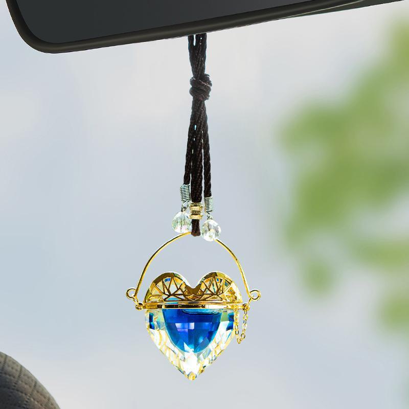 Heart-Shaped Geometric Car Perfume Pendant - European & American Design