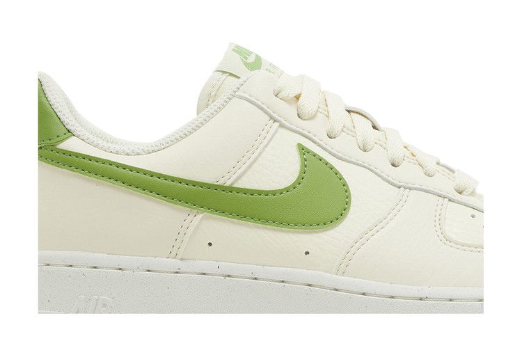Women's Sneakers Nike Air Force 1 Low '07 SE Coconut Milk Chlorophyll (Women's)