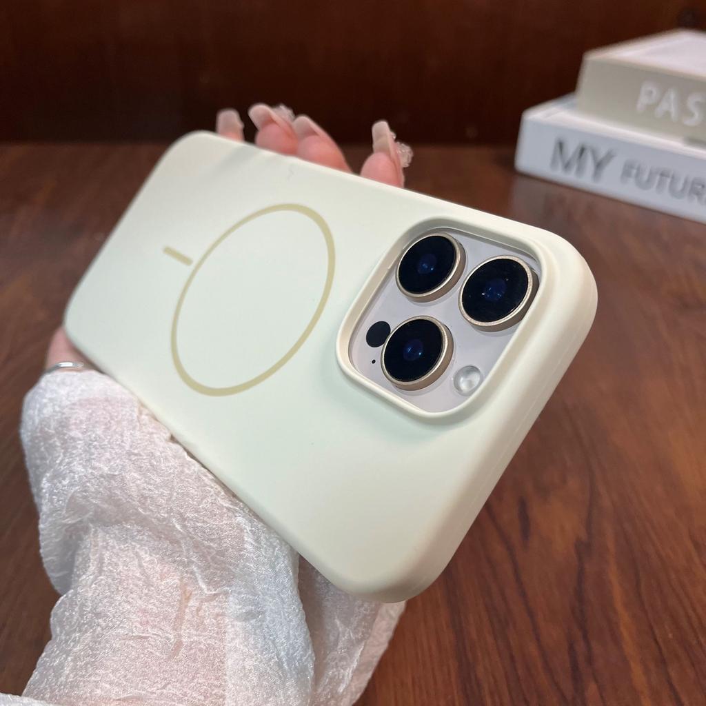 Новый жидкий силикон подходит для чехла мобильного телефона Apple 16Promax, с магнитной фиксацией и приятный для кожи противоударный защитный чехол для iPhone15.