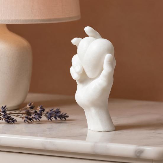 Handheld Heart Statue Hand Holding 3D Printed Figurine, Modern Minimalist Sculptural Desk Decor, Romantic Black White Home Decor Accent for