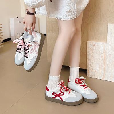 Ретро плоская подошва универсальные женские летние новые легкие мягкие подошвы не устают ноги белые туфли модные кеды