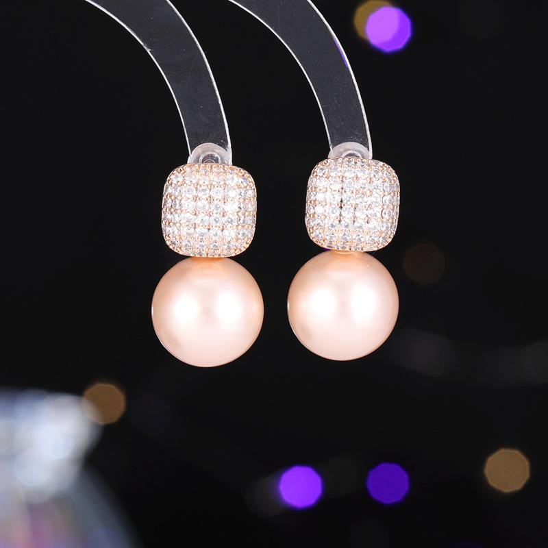 Женские Серьги из Имитации Жемчуга, Легкая Роскошь, Простые и Элегантные, Модные и Универсальные, Уникальные, с Чувством Дизайна