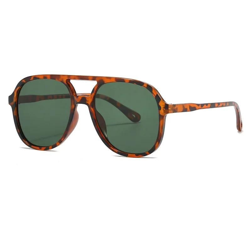 Fashionableable and Minimalist Double Beam Large Glass Frame Sunglasseses Men's Style and Women's Style Leisure Fishing Driving Use Blackout Glasses