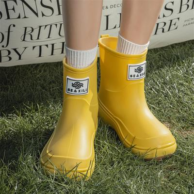 Легкие уличные короткие резиновые сапоги женские модные простые водонепроницаемые галоши бархатные резиновые туфли теплые модные дождевые туфли женские