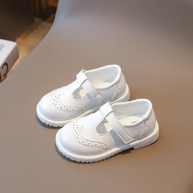 2024 Весна T-Strap Черная британская школьная обувь на липучке с круглым носком Универсальная мягкая детская повседневная обувь для мальчиков и девочек на плоской подошве