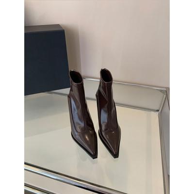 Короткие сапоги с острым носком на высоком каблуке осенью и зимой 2024 года, новые европейские и американские сапоги на тонком каблуке, тонкие сапоги, ретро коричневые с