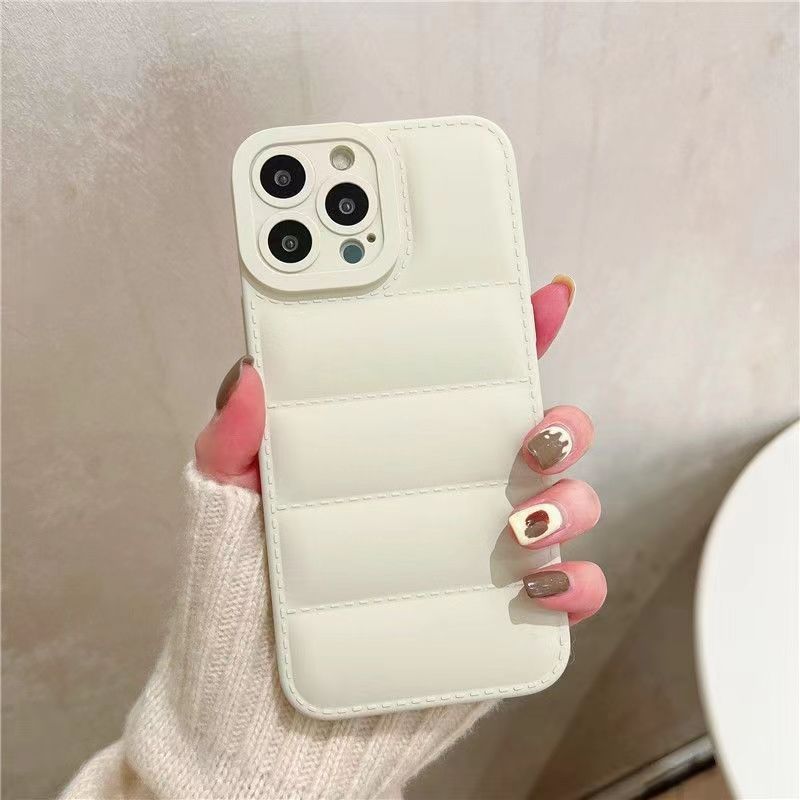 Пуховик 15PROMAX подходит для iPhone16 с чехлом для телефона в стиле Ins.. Имеет мягкий защитный чехол и является ударопрочным