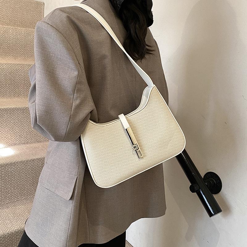 Underarm bag women's 2025 new popular shoulder bag spring casual premium texture commuter messenger bag