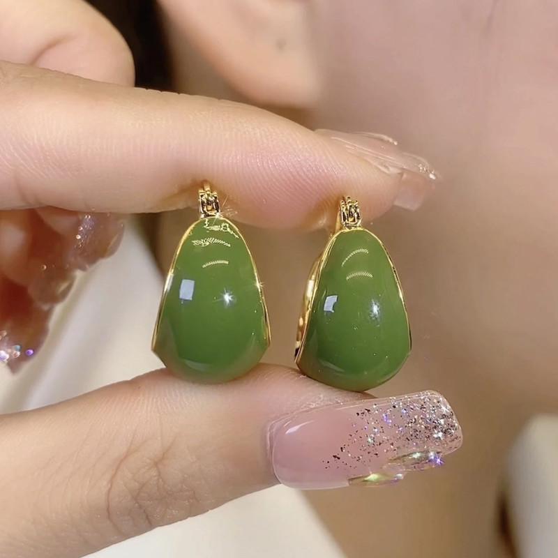2023 Retro Hong Kong Fruit Green Round Earrings: Trendy, Simple, Luxurious & Versatile