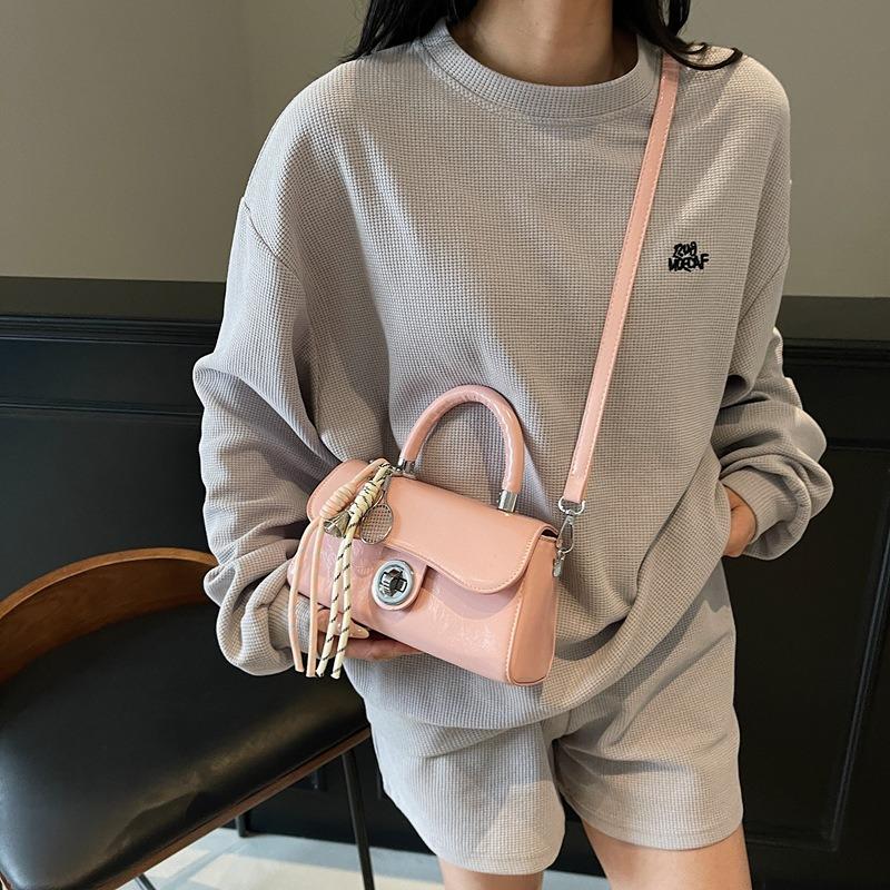 Премиальная ретро маленькая сумка женская новая весна и лето универсальная сумка-мессенджер портативная маленькая квадратная сумка