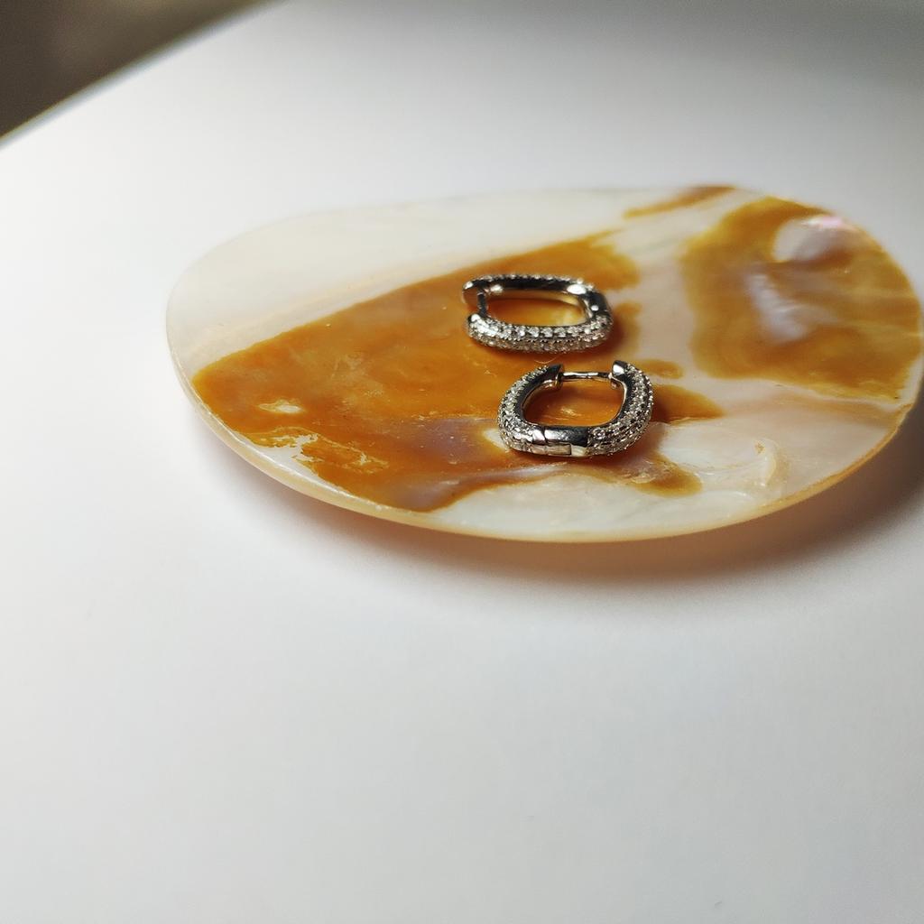 Серебряные серьги с фианитами (2130543)