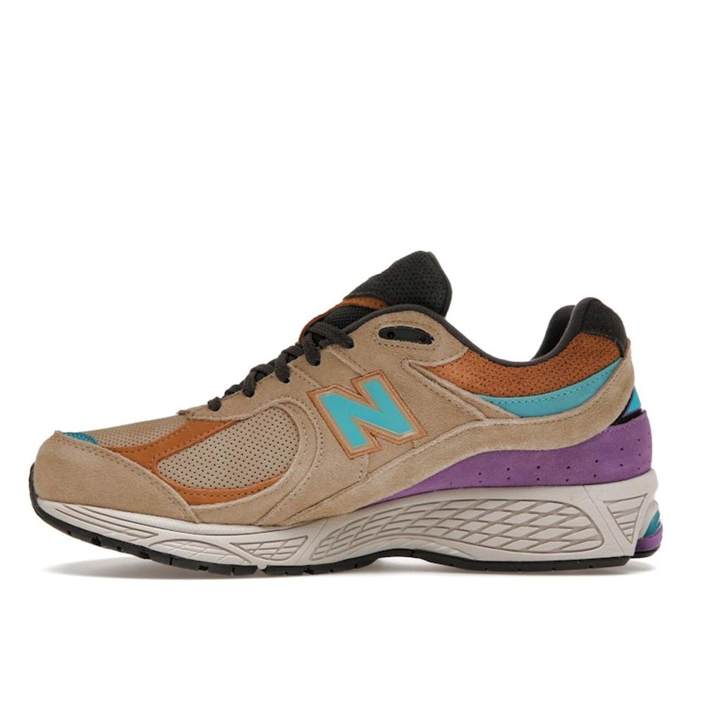 New Balance Кроссовки унисекс 2002R Incense Светло-коричневые M2002RWA