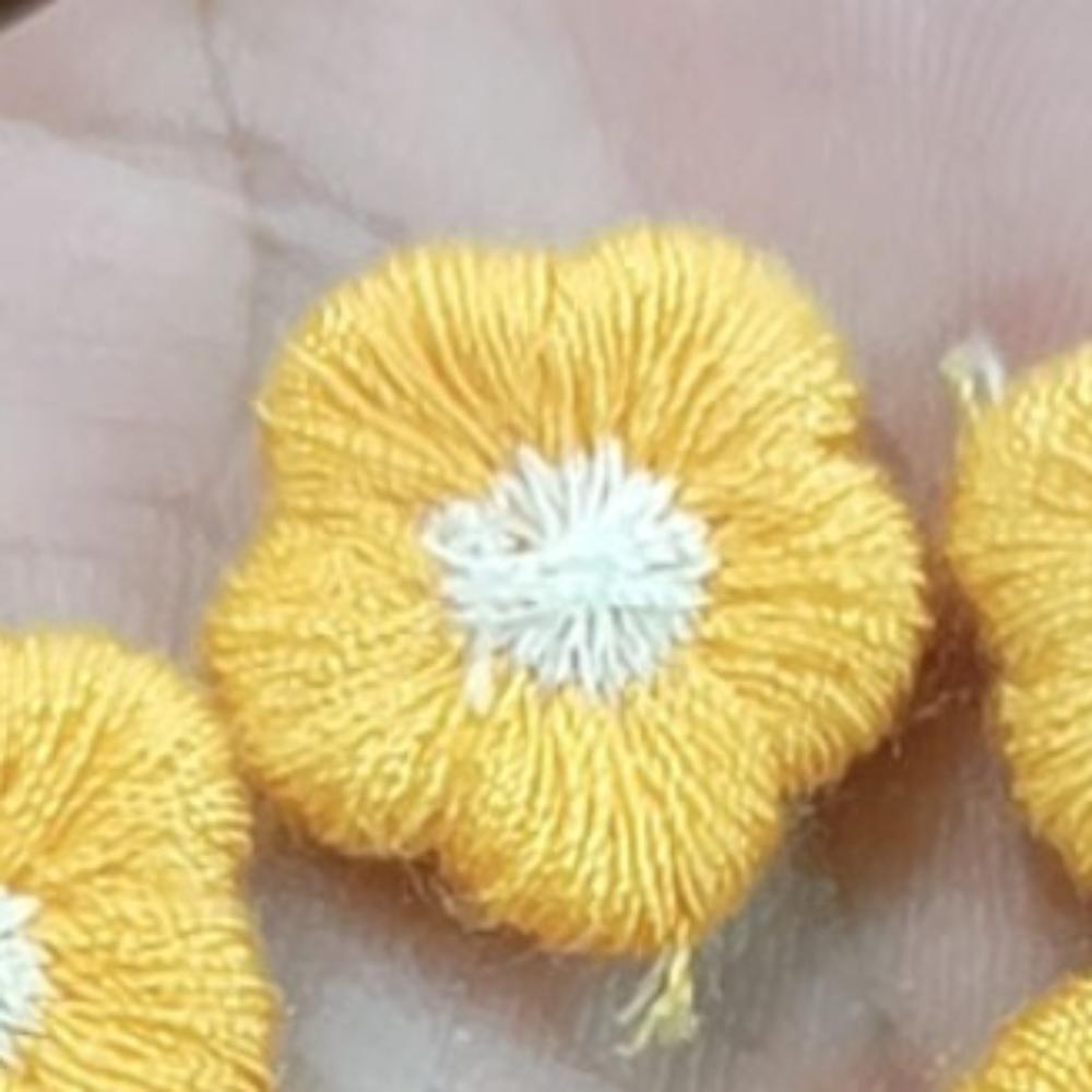 50 шт./лот 1,5 см мини-цветочные аппликации подсолнечник наклеивающиеся нашивки материалы для дизайна одежды